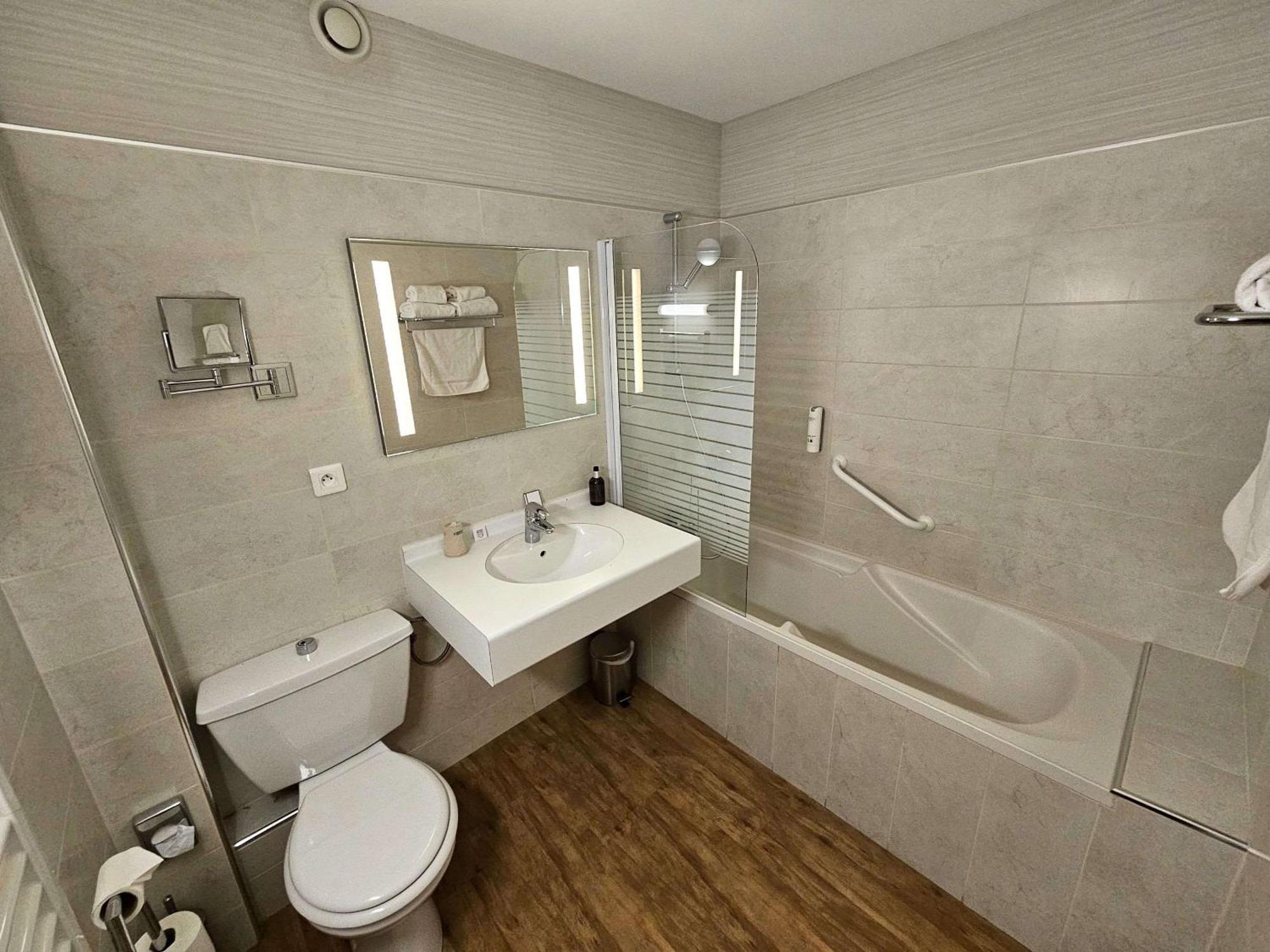 Auberge Du Lac, Sure Hotel Collection By Best Western Mesnil-Saint-Père المظهر الخارجي الصورة