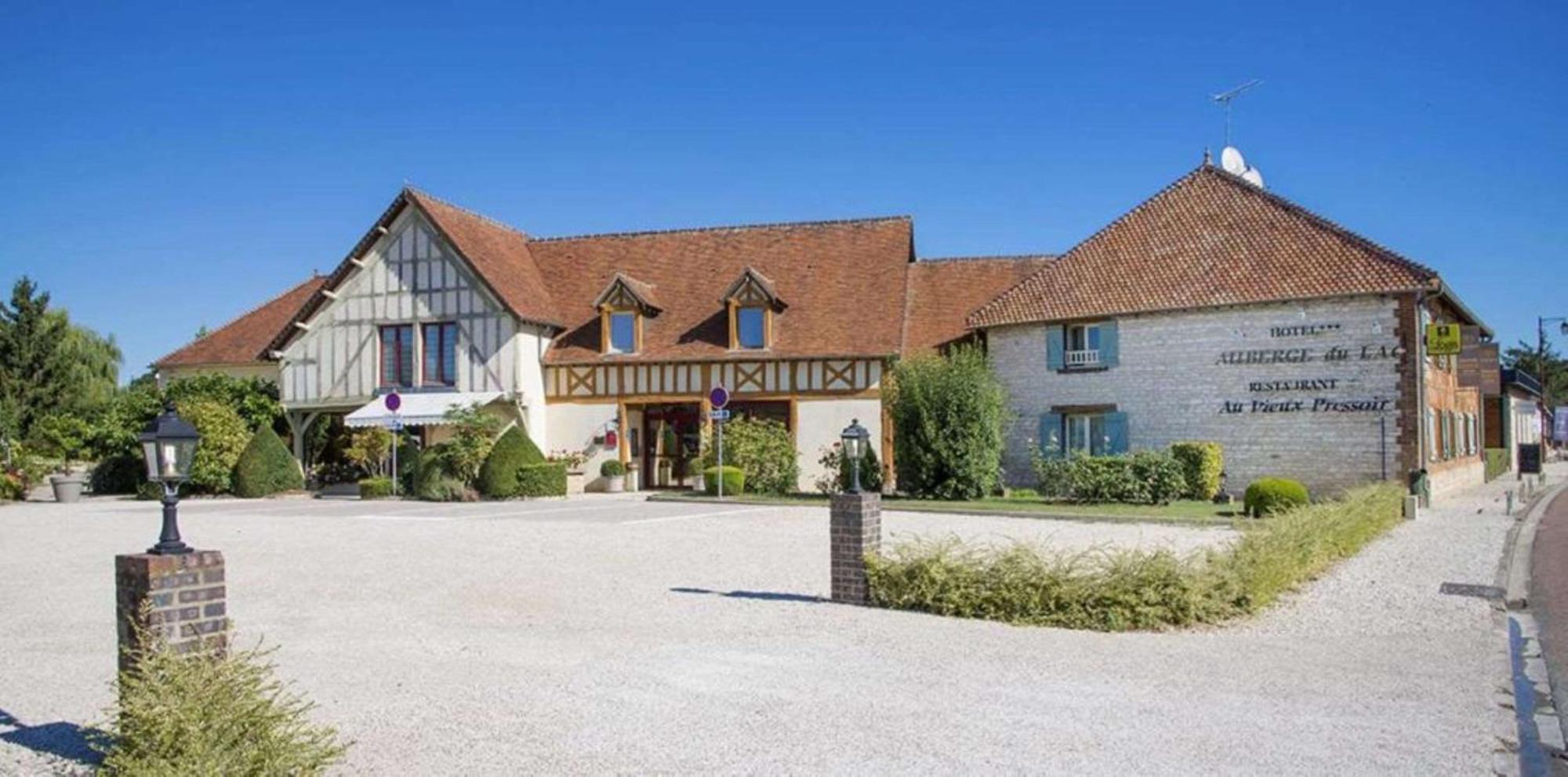 Auberge Du Lac, Sure Hotel Collection By Best Western Mesnil-Saint-Père المظهر الخارجي الصورة