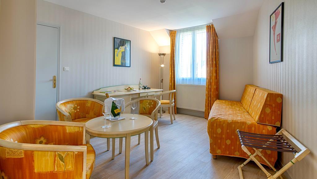 Auberge Du Lac, Sure Hotel Collection By Best Western Mesnil-Saint-Père المظهر الخارجي الصورة